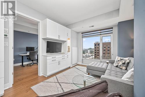 Living room - 801 - 100 Champagne Avenue S, Ottawa, ON - Indoor