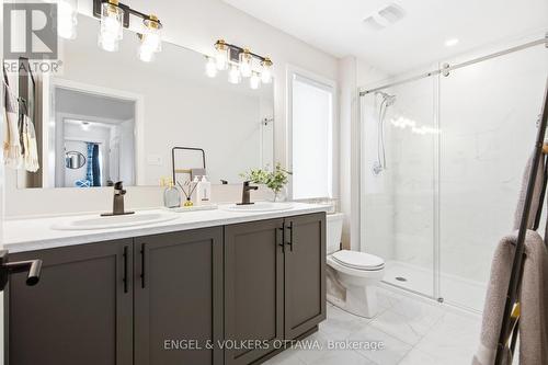 207 Argonaut Circle, Ottawa, ON - Indoor Photo Showing Bathroom