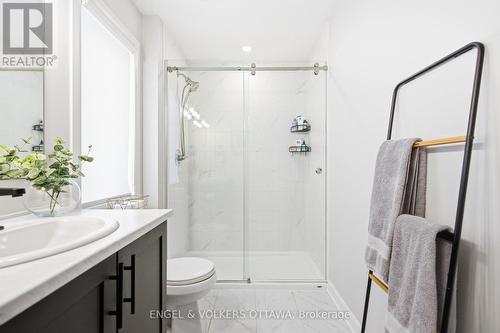 207 Argonaut Circle, Ottawa, ON - Indoor Photo Showing Bathroom