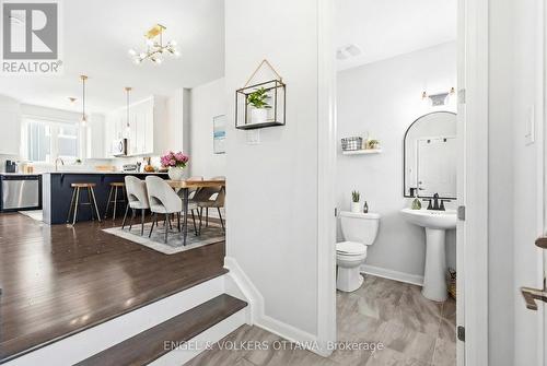 207 Argonaut Circle, Ottawa, ON - Indoor