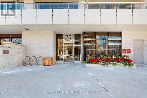 1509 - 75 Canterbury Place, Toronto, ON - Indoor Photo Showing Other Room