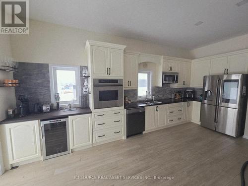 50 Songbird Crescent, Kawartha Lakes, ON - Indoor Photo Showing Kitchen With Upgraded Kitchen