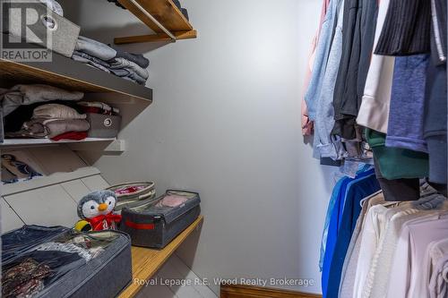 1442 Norfolk Cty Rd 28, Norfolk, ON - Indoor With Storage