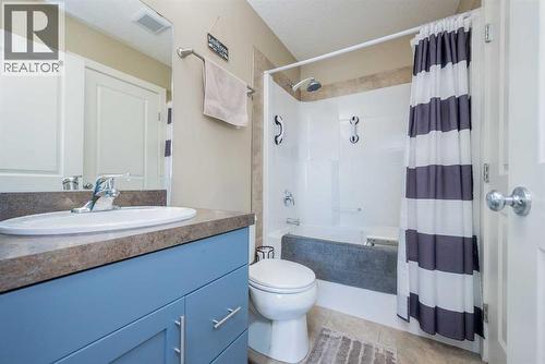 9540 93 Street, Wembley, AB - Indoor Photo Showing Bathroom