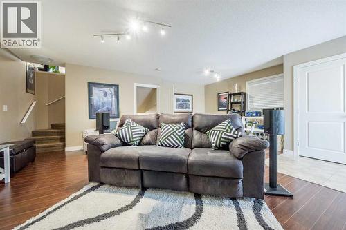 9540 93 Street, Wembley, AB - Indoor Photo Showing Living Room