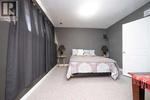 9540 93 Street, Wembley, AB - Indoor Photo Showing Bedroom