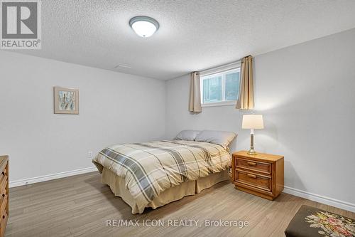 35 - 1241 Beaverbrook Avenue, London North (North A), ON - Indoor Photo Showing Bedroom