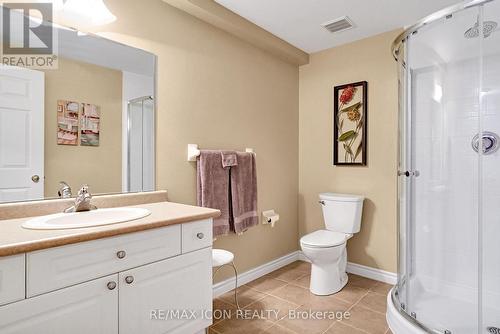 35 - 1241 Beaverbrook Avenue, London North (North A), ON - Indoor Photo Showing Bathroom