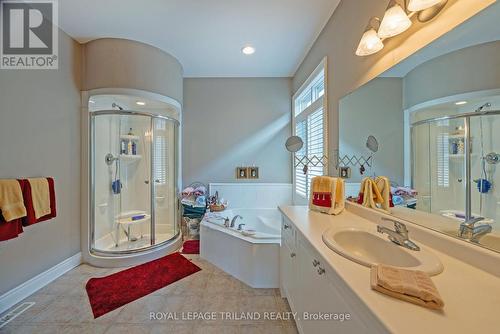 19 - 578 Mcgarrell Place, London North (North R), ON - Indoor Photo Showing Bathroom