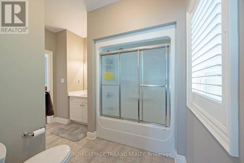 19 - 578 Mcgarrell Place, London North (North R), ON - Indoor Photo Showing Bathroom