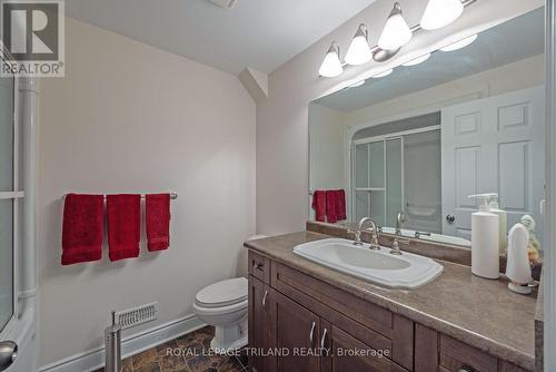 19 - 578 Mcgarrell Place, London North (North R), ON - Indoor Photo Showing Bathroom