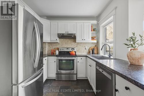 193 Gainsborough Road, Toronto, ON - Indoor Photo Showing Kitchen