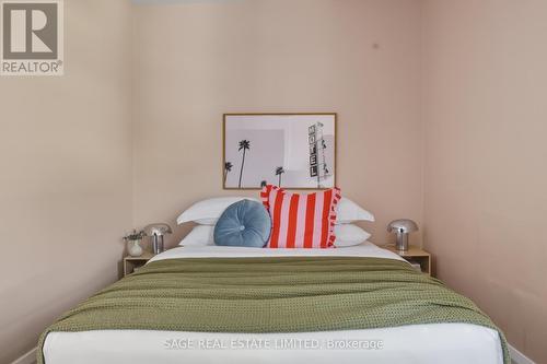 193 Gainsborough Road, Toronto, ON - Indoor Photo Showing Bedroom