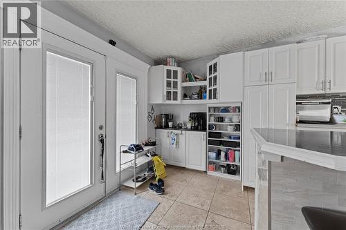 1366 Moy Avenue, Windsor, ON - Indoor Photo Showing Other Room