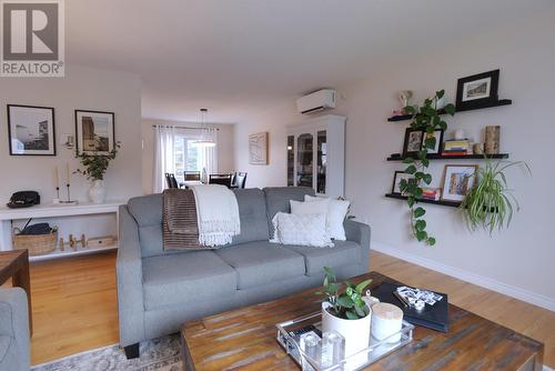 20 Mercers Road, Conception Bay South, NL - Indoor Photo Showing Living Room