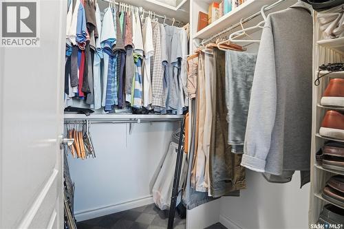 239 623 Saskatchewan Crescent W, Saskatoon, SK - Indoor With Storage