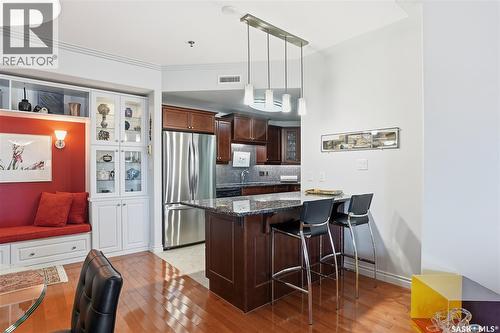 239 623 Saskatchewan Crescent W, Saskatoon, SK - Indoor Photo Showing Kitchen With Stainless Steel Kitchen