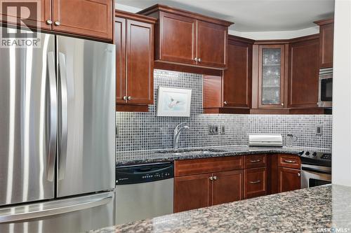 239 623 Saskatchewan Crescent W, Saskatoon, SK - Indoor Photo Showing Kitchen With Stainless Steel Kitchen With Upgraded Kitchen