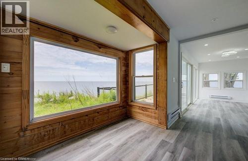 41 Derner Line, Dunnville, ON - Indoor Photo Showing Other Room