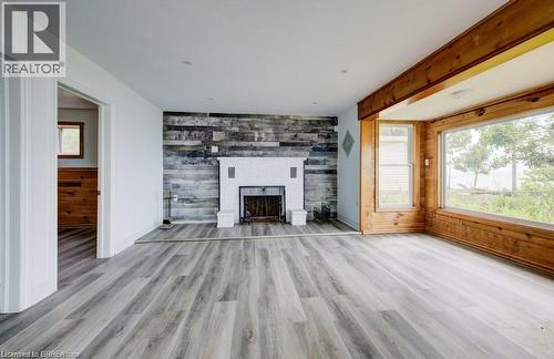 41 Derner Line, Dunnville, ON - Indoor With Fireplace