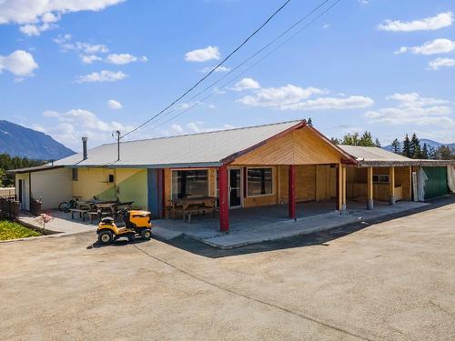 3851 3 Highway, Erickson, BC 