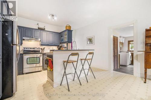 146 Wolford Ctr Road, Merrickville-Wolford, ON - Indoor Photo Showing Kitchen