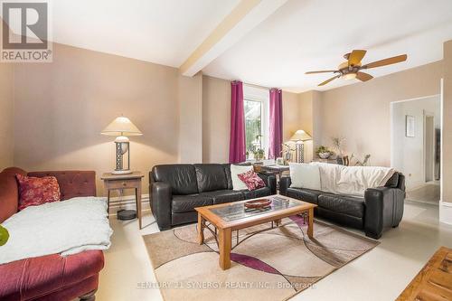 146 Wolford Ctr Road, Merrickville-Wolford, ON - Indoor Photo Showing Living Room