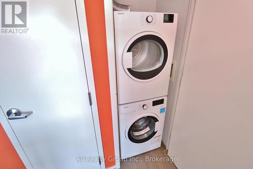 816 - 105 Champagne Avenue S, Ottawa, ON - Indoor Photo Showing Laundry Room