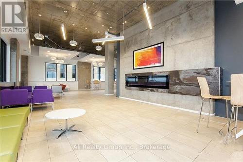 816 - 105 Champagne Avenue S, Ottawa, ON - Indoor Photo Showing Other Room