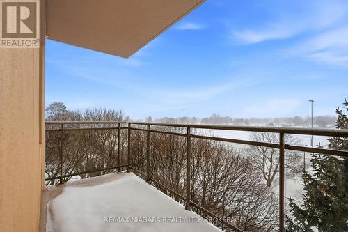 601 - 6390 Huggins Street, Niagara Falls (Stamford), ON - Outdoor With Balcony