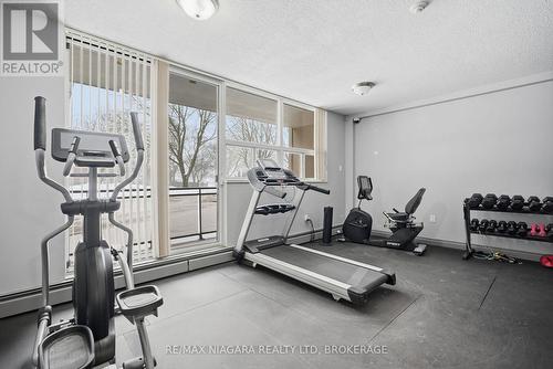 601 - 6390 Huggins Street, Niagara Falls (Stamford), ON - Indoor Photo Showing Gym Room