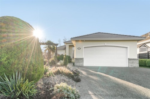 656 Morningstar Dr, Parksville, BC 