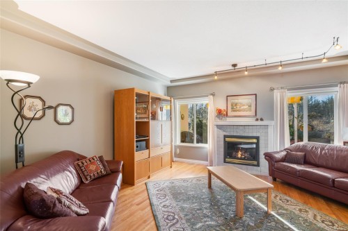 656 Morningstar Dr, Parksville, BC 