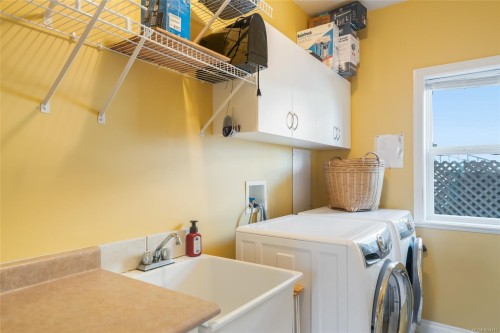 656 Morningstar Dr, Parksville, BC 