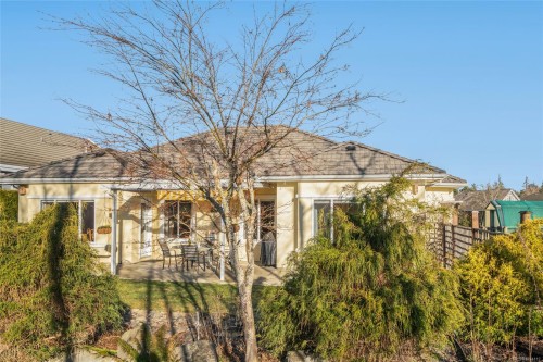 656 Morningstar Dr, Parksville, BC 