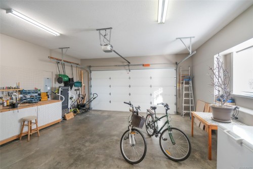 656 Morningstar Dr, Parksville, BC 