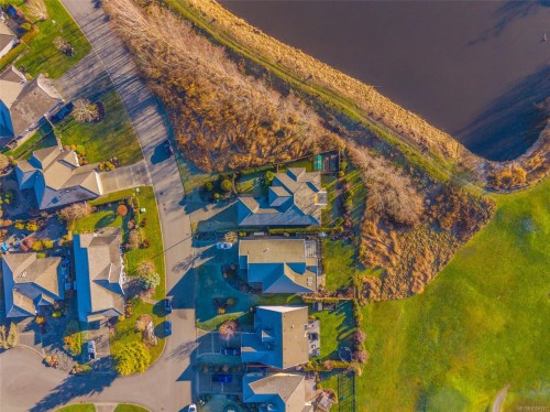 656 Morningstar Dr, Parksville, BC 