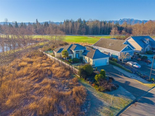 656 Morningstar Dr, Parksville, BC 