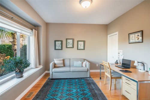 656 Morningstar Dr, Parksville, BC 