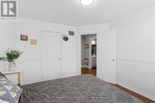 71 Truax Street, Kawartha Lakes (Lindsay), ON - Indoor Photo Showing Bedroom