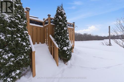 71 Truax Street, Kawartha Lakes (Lindsay), ON - Outdoor