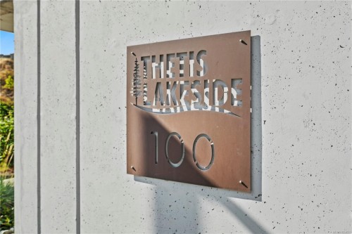 202-100 Presley Pl, View Royal, BC - Indoor Photo Showing Other Room