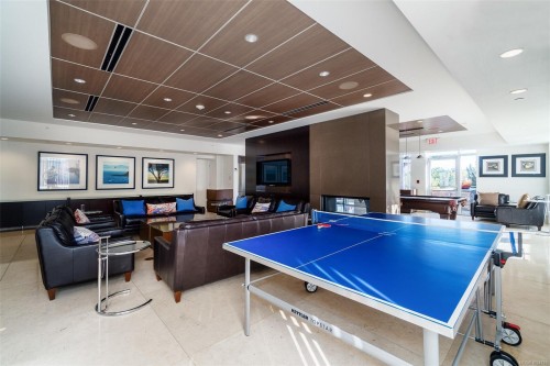 208-100 Saghalie Rd, Victoria, BC - Indoor Photo Showing Other Room