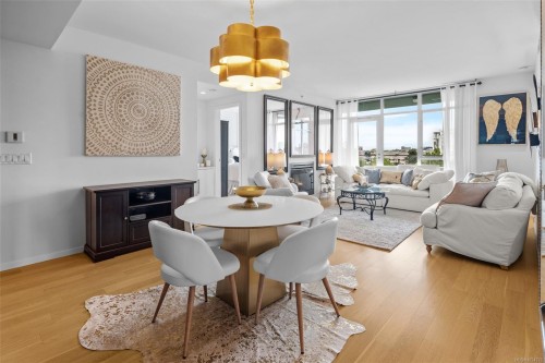 208-100 Saghalie Rd, Victoria, BC - Indoor