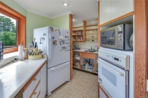 2700 Ritten Rd, Nanaimo, BC 