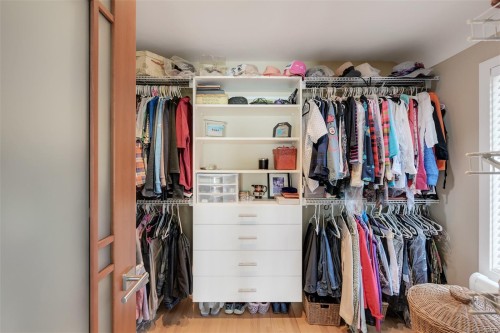 5299 Parker Ave, Saanich, BC 