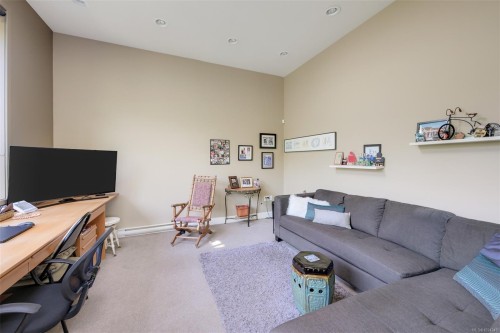 5299 Parker Ave, Saanich, BC 