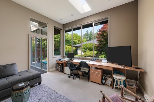 5299 Parker Ave, Saanich, BC 