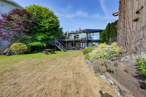 5299 Parker Ave, Saanich, BC 