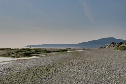 5299 Parker Ave, Saanich, BC 